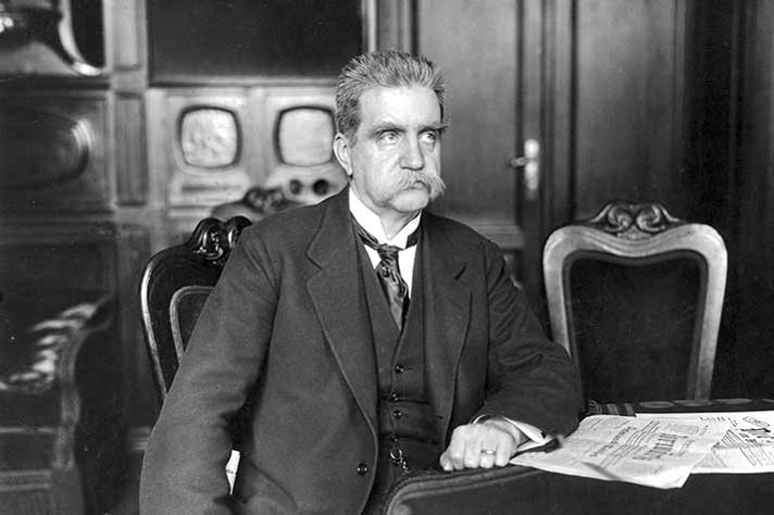 Portrait of Hjalmar Branting.