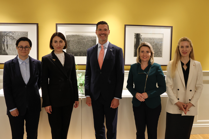 Deputy Minister of Social Policy, Family and Unity of Ukraine (IDPs)Tetiana Kiriienko, Deputy Minister of Social Policy, Family and Unity of Ukraine Ilona Havronska, Minister for Migration Johan Forssell, Director General ICMPD Susanne Raab an H.E. Svitlana Zalishchuk, Ambassador of Ukraine to Sweden.
